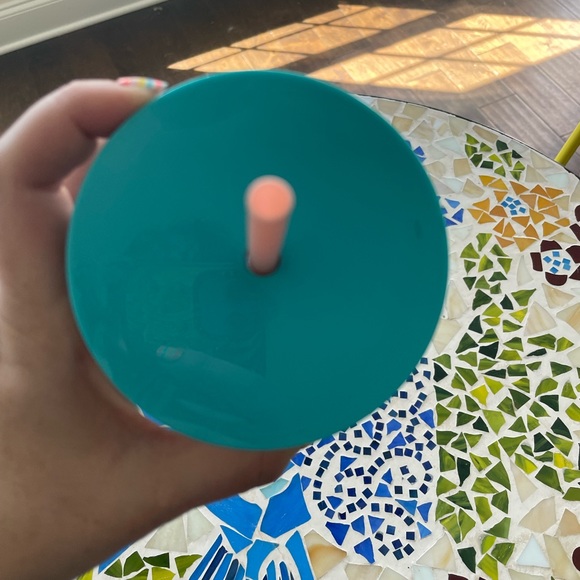 EUC Starbucks 24oz Tumbler - Picture 6 of 9